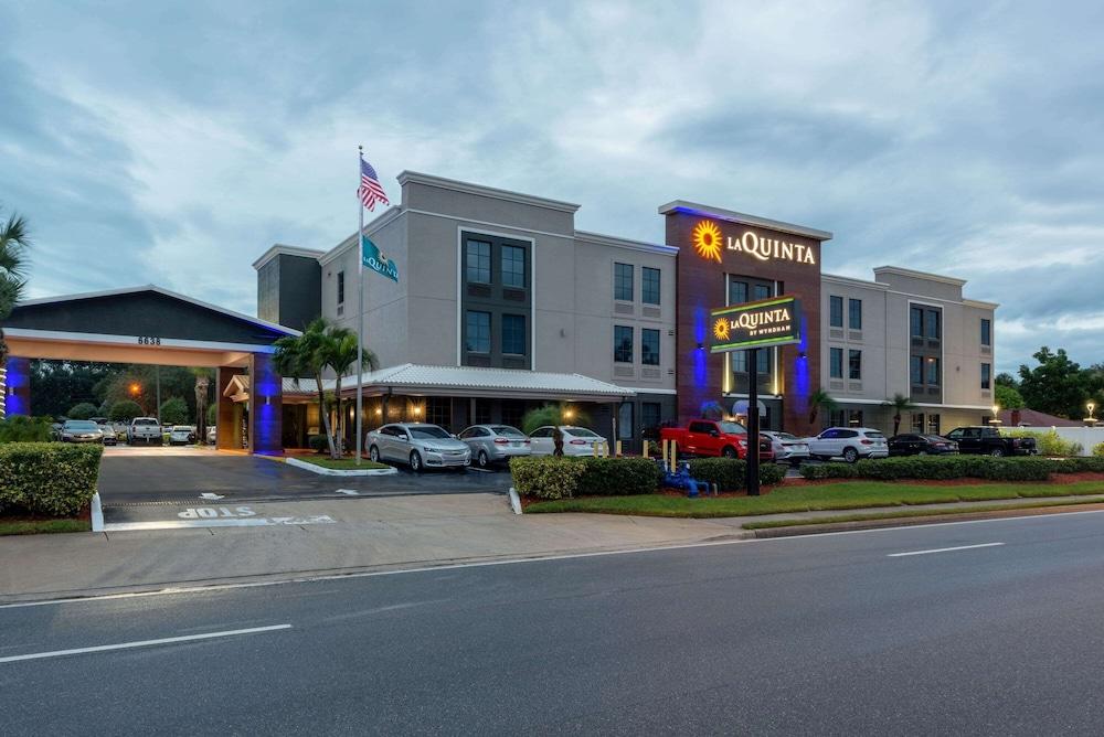 La Quinta By Wyndham St. Petersburg Northeast *Newly Renovated Hotel Exterior photo