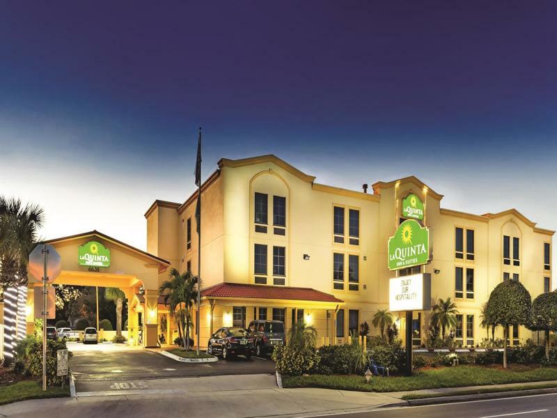 La Quinta By Wyndham St. Petersburg Northeast *Newly Renovated Hotel Exterior photo